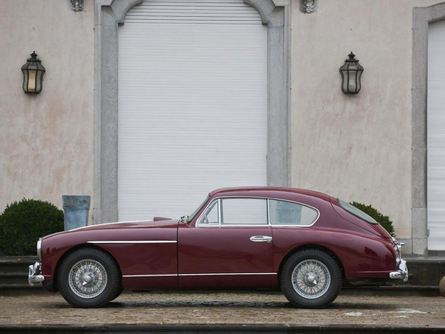  Aston Martin DB2/4 Sports Saloon 1953 года  (фото 14 из 15)